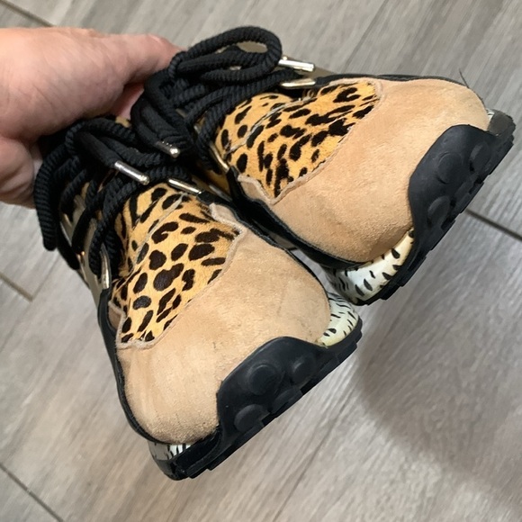 STEVE MADDEN Cliff Animal Print Cow Hair Metallic Platform Fashion Sneakers - Picture 4 of 10